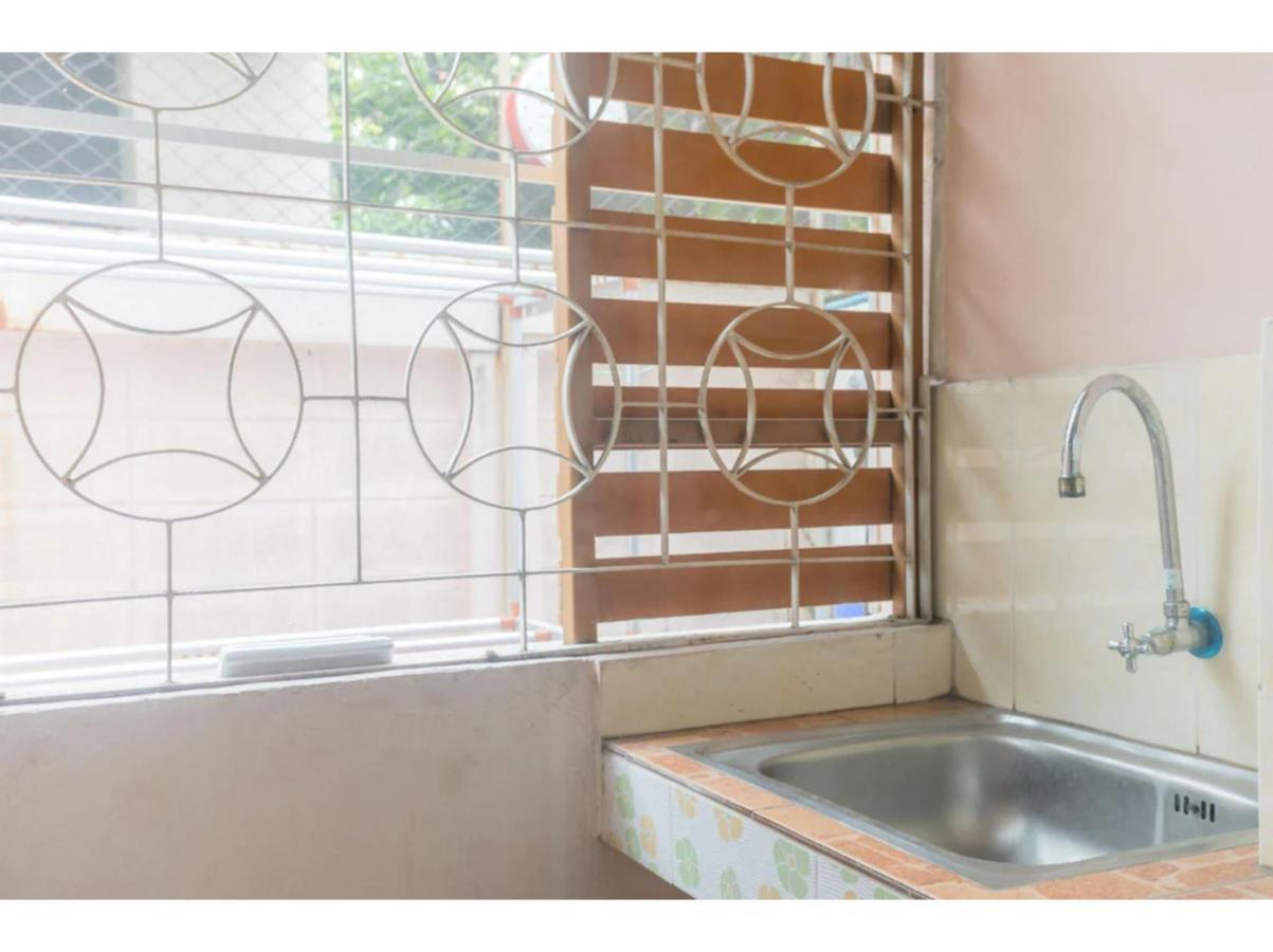 Oyo 75405 Ladda Place Bangkok Luaran gambar